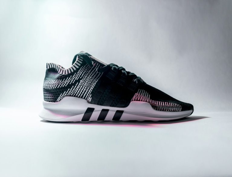 Bảo quản giày sneaker đúng cách
